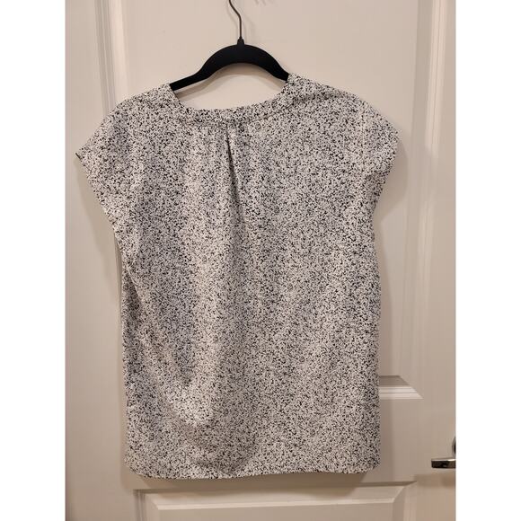 Hilary Radley Black and white v-neck blouse - Picture 2 of 6